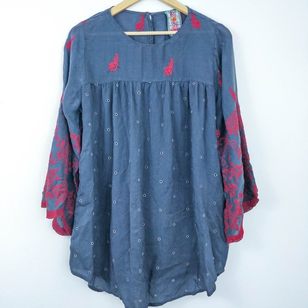 Johnny Was Rose Stitched Keyhole Blouse Small